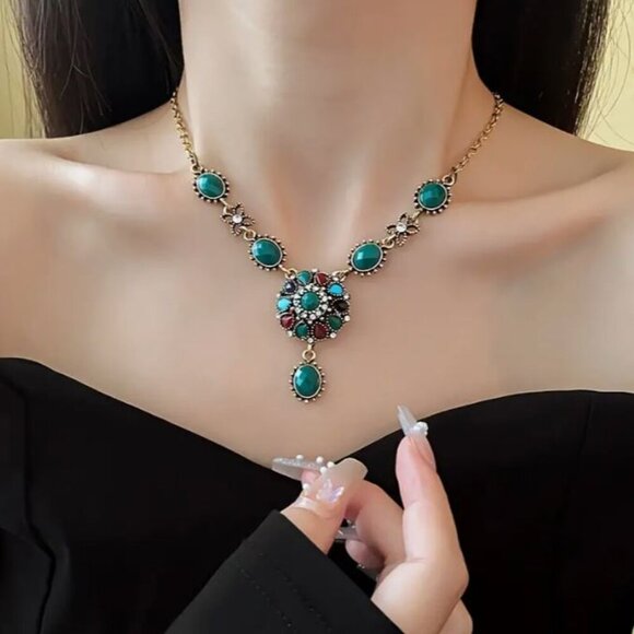 NEW Baroque Jewel Tone Faceted Stone and Crystal Necklace and Earrings Set - Picture 2 of 6